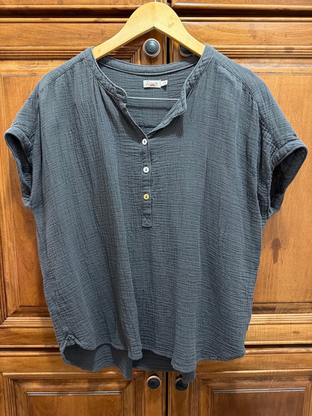 Faherty Dream 100% Organic Cotton Gray Gauze Desmond Top, M